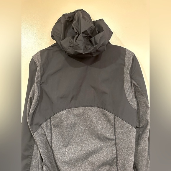 Women's Semi Rain Jacket - Picture 5 of 7